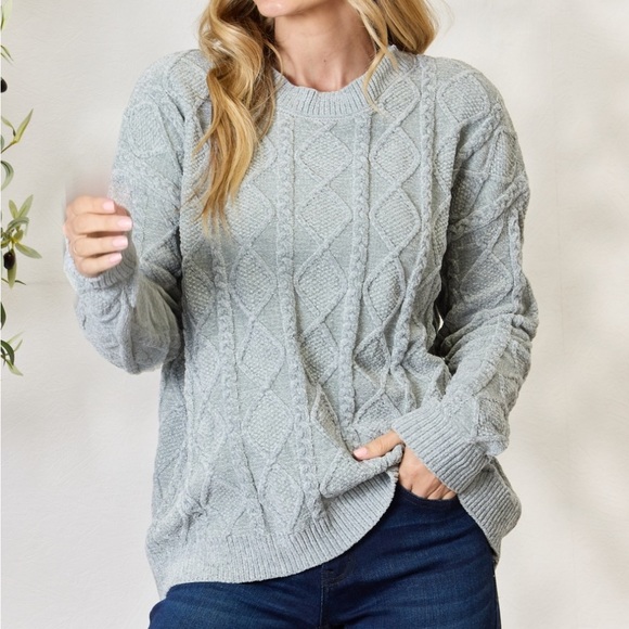 NEW BiBi Gray Chunky Cable Knit Cottagecore Grandma Crewneck Sweater - Picture 4 of 10